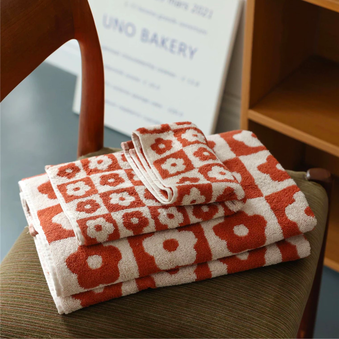 The Flower Power Towel